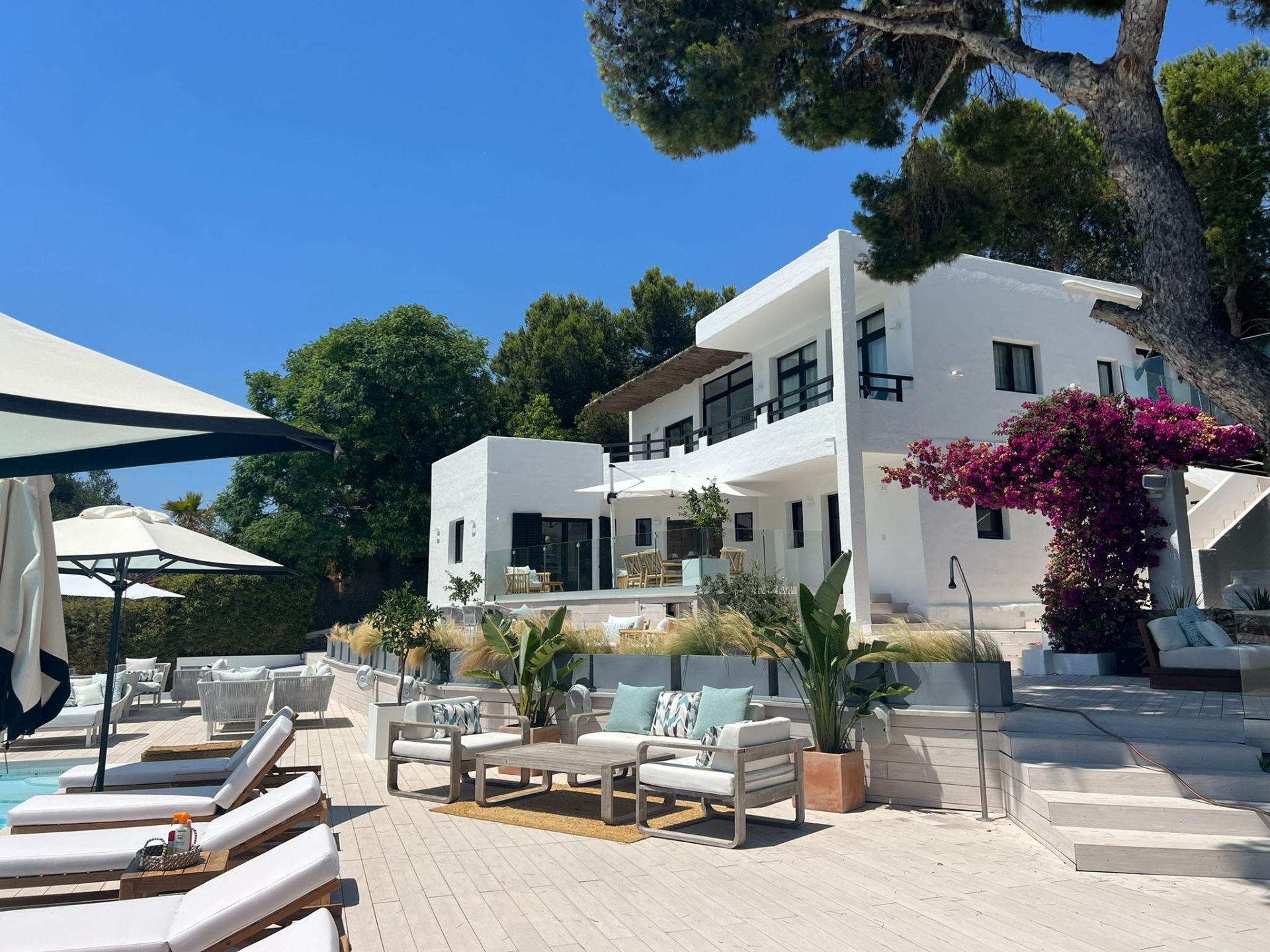 Luxury Villa Interior Design in Marbella: What Truly Defines a High-End Home